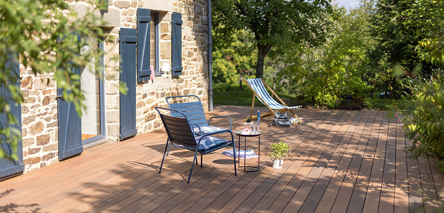 Étendez votre espace de vie grâce aux lames de terrasse