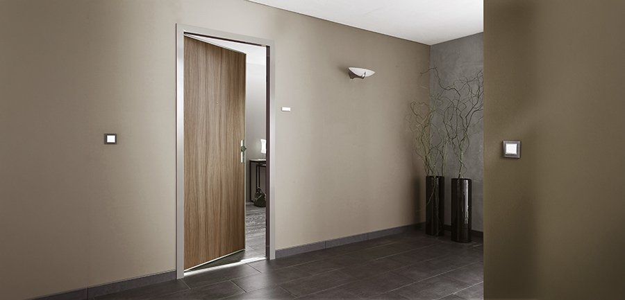 Porte intérieure en bois massif