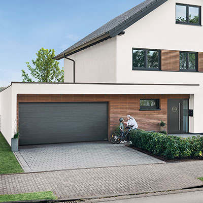 Porte de garage sectionnelle RenoMatic rainures M Woodgrain de Hormann