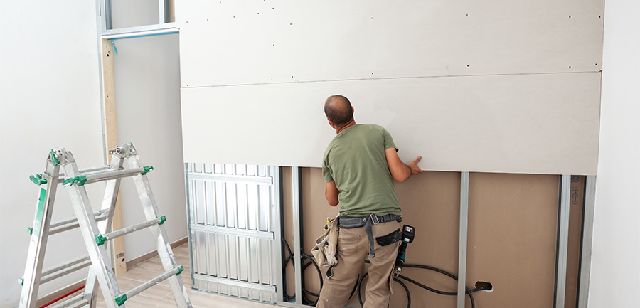 Qu’est-ce que le placoplâtre et pourquoi l’utiliser ?