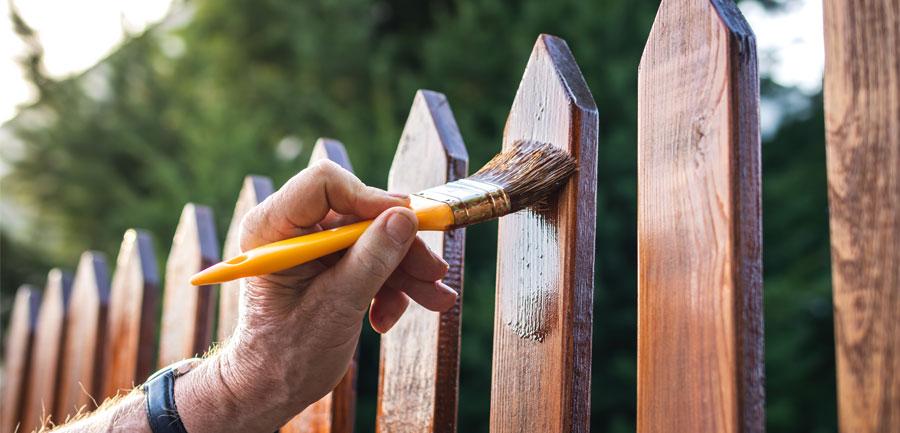 Lames de bois pour clôture : guide, choix et pose