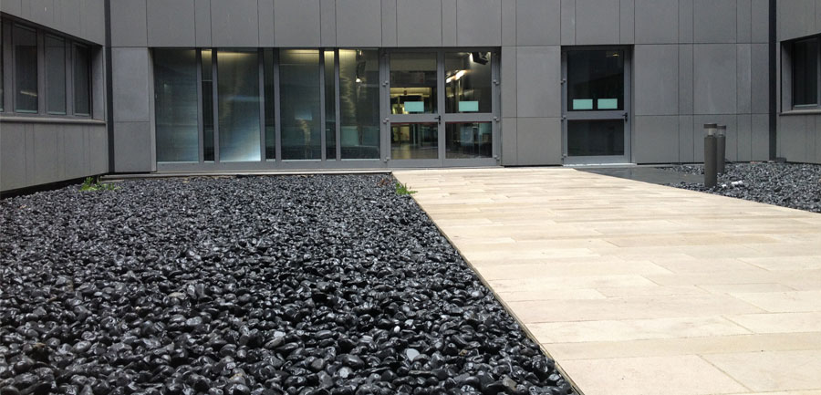 Gravier décoratif : un revêtement esthétique et pratique pour l’aménagement extérieur | Les Matériaux