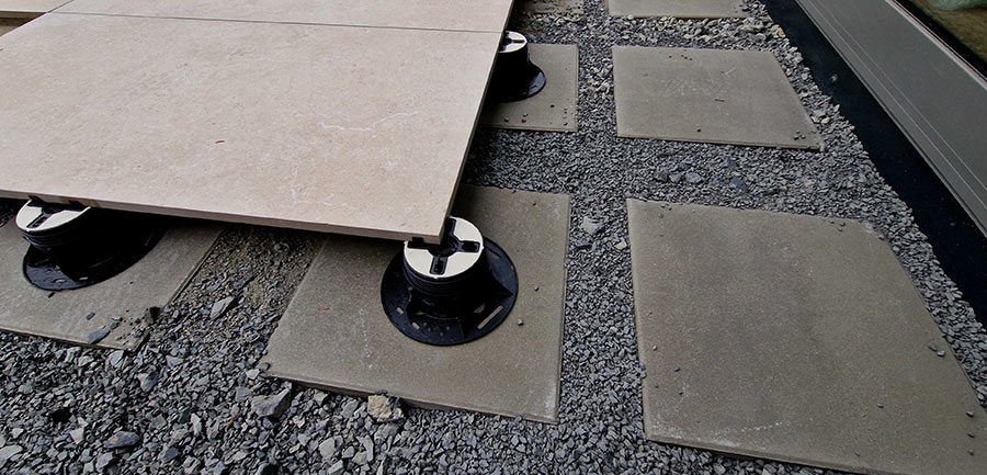 Choisir les bons plots pour votre terrasse