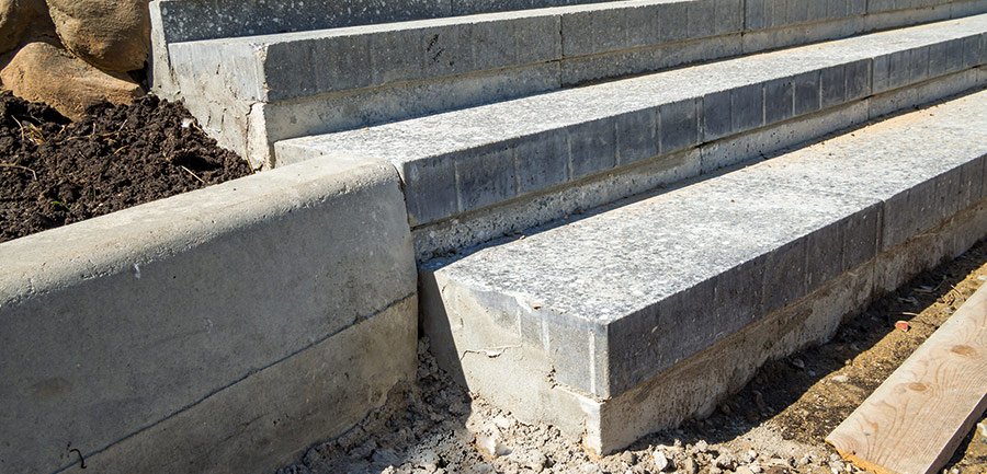 Comment installer des blocs marches ?