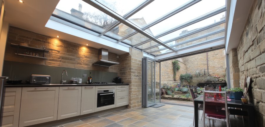 Pourquoi la chaleur s'accumule sous un Velux